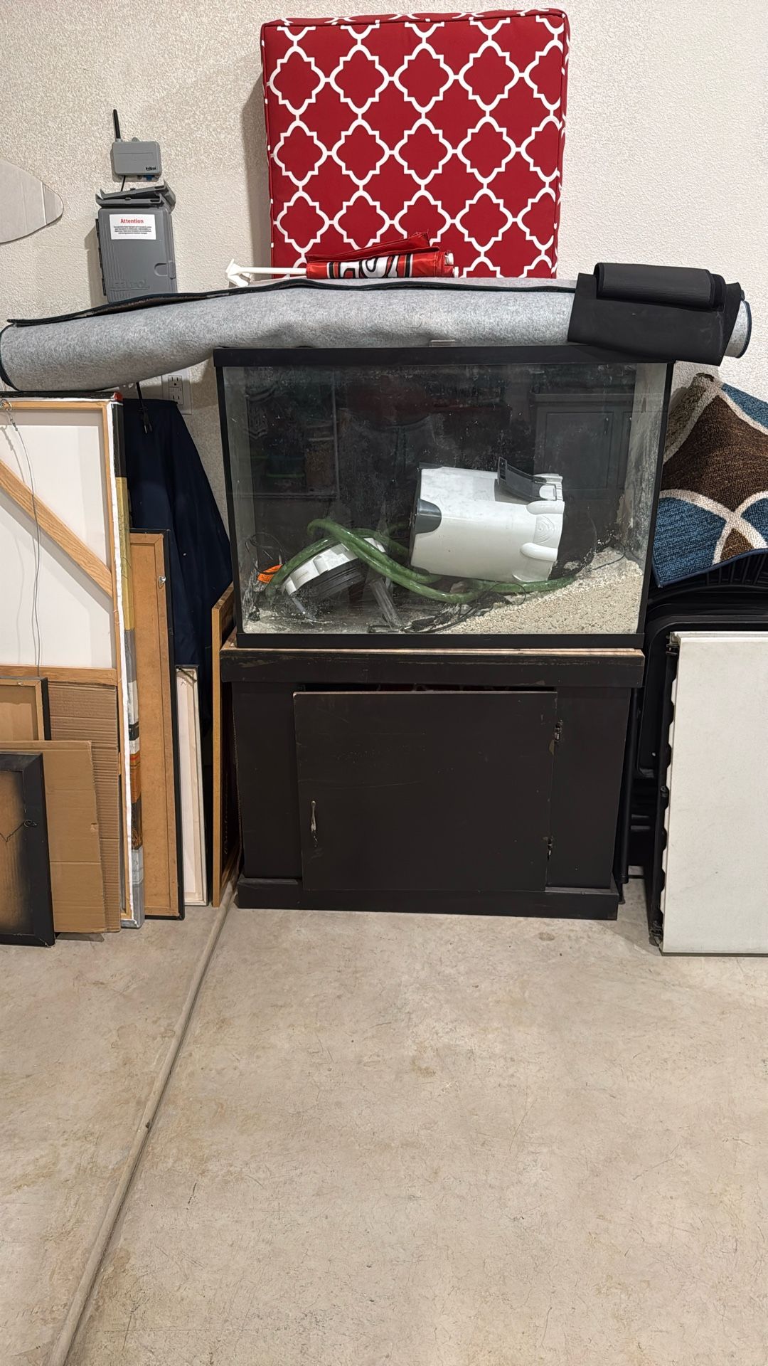 Fish tank 