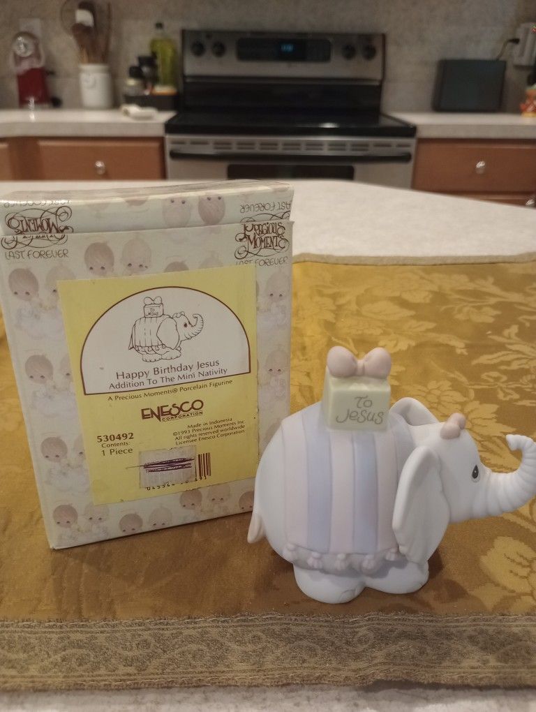 Precious Moments Figurine 