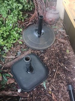 2 GOOD HEFTY DUTY UMBRELLA STANDS 10 EACH LOOK MY POST ALOT ITEMS