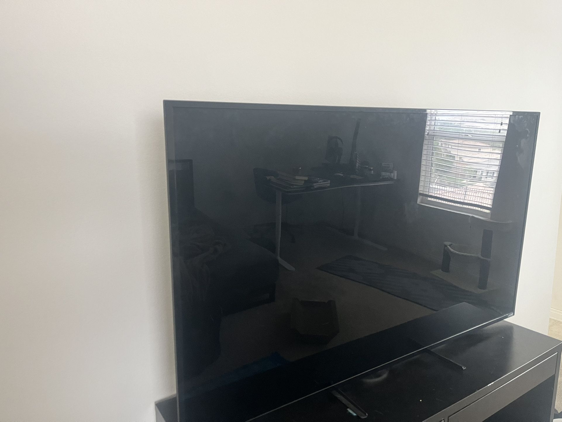 2017 65in VIZIO TV