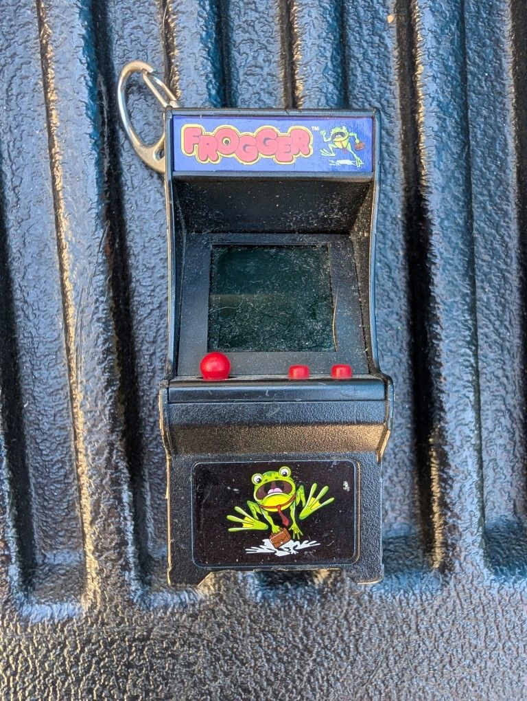 Frogger Mini Arcade Classic Konami Game Hand Held Retro 1980s