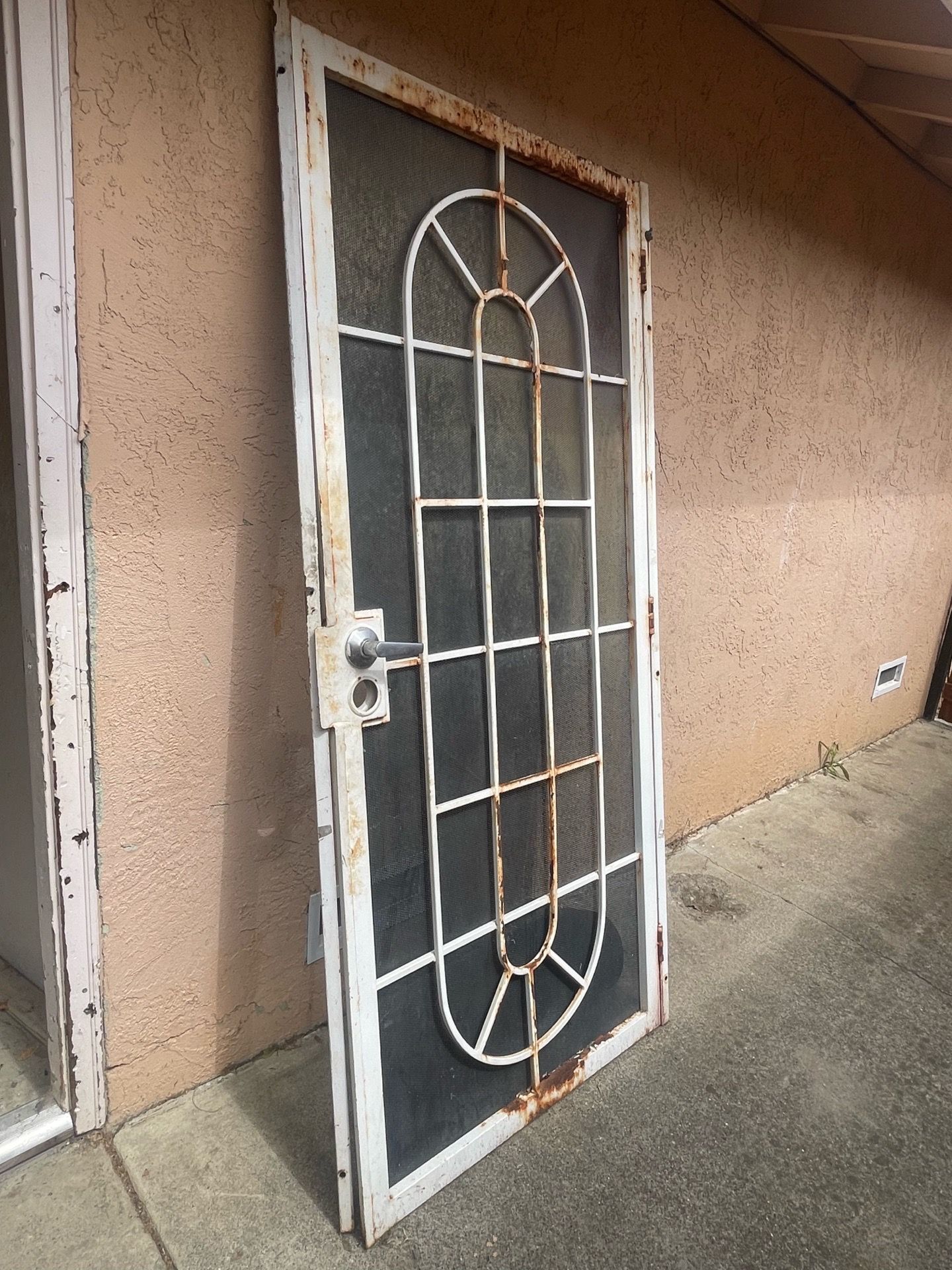 Screen door