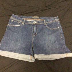 Levi’s Shorts 