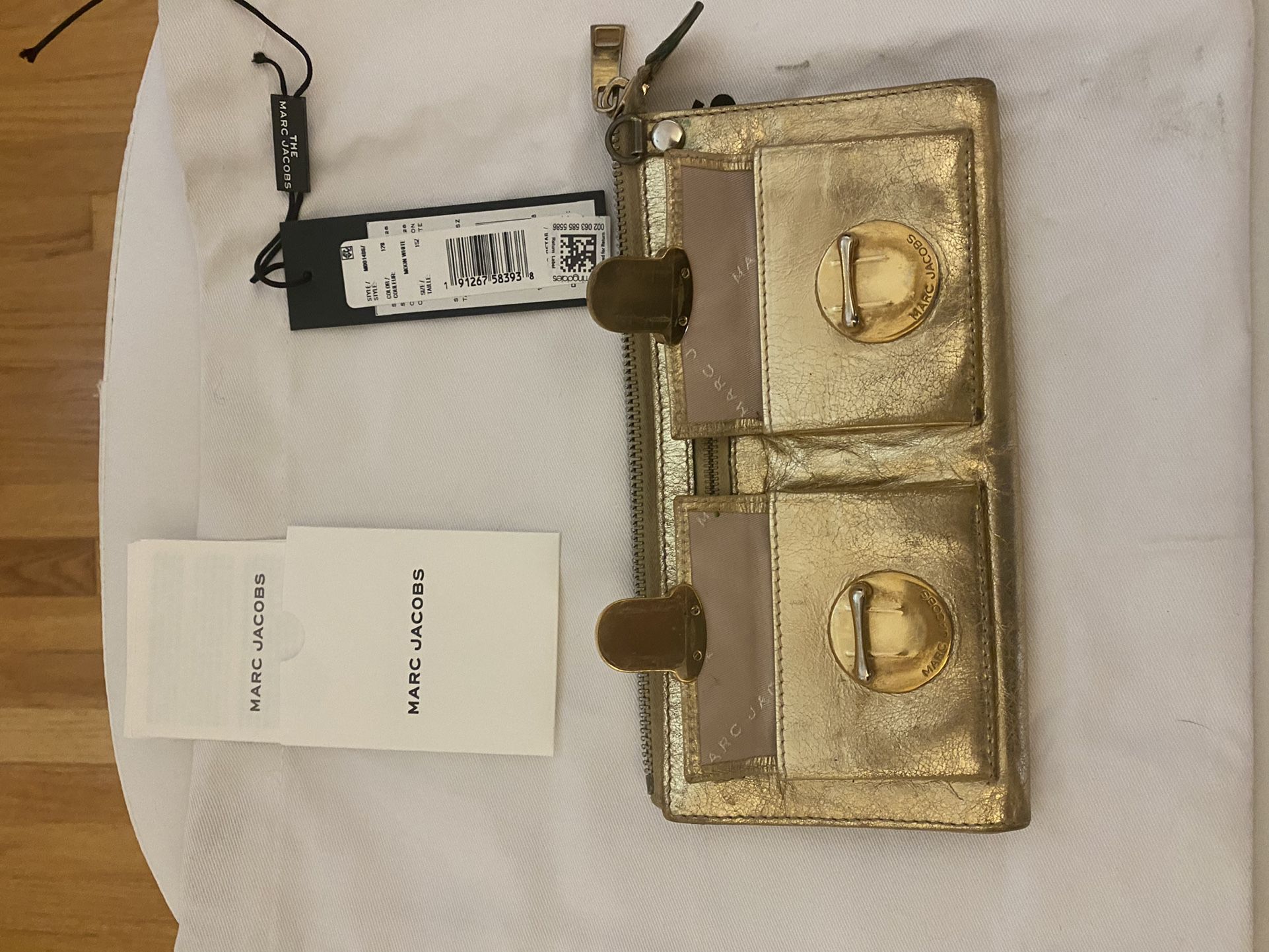 Marc Jacobs wallet 