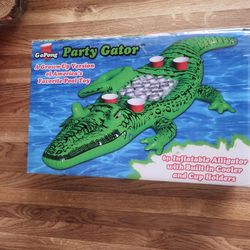 6 Ft Inflatable Alligator With Built In Cooler 