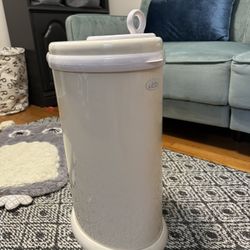 UBBI Diaper Pail 