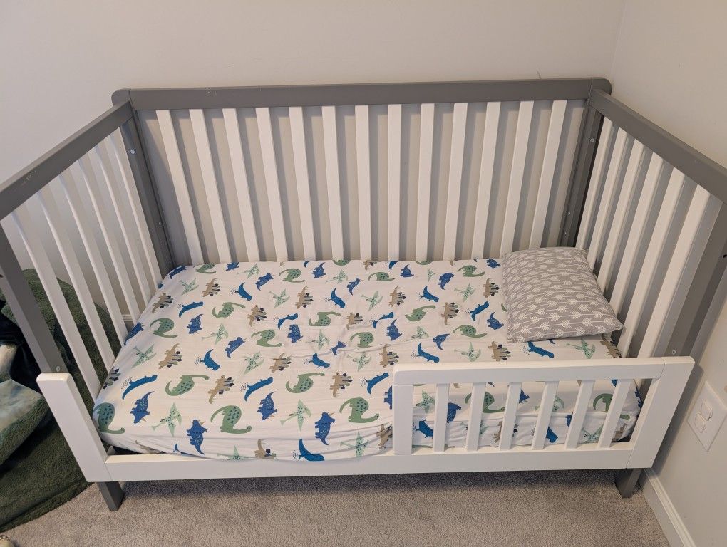 Carter's Crib with Toddler rail