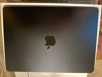 MacBook Air 13” M3 – Like New