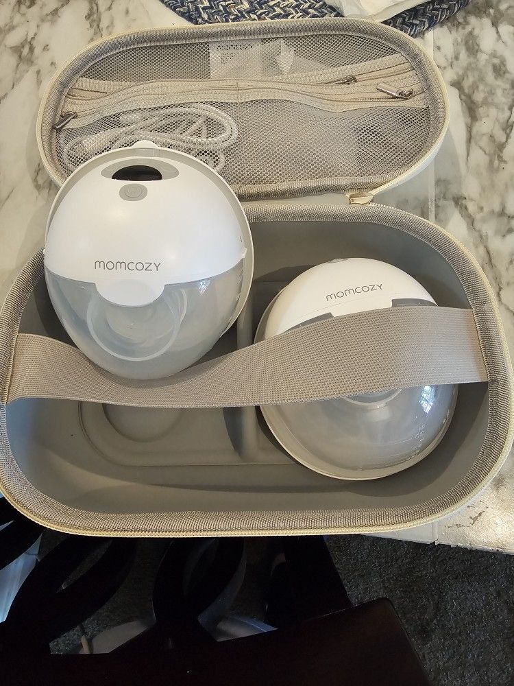 Momcozy