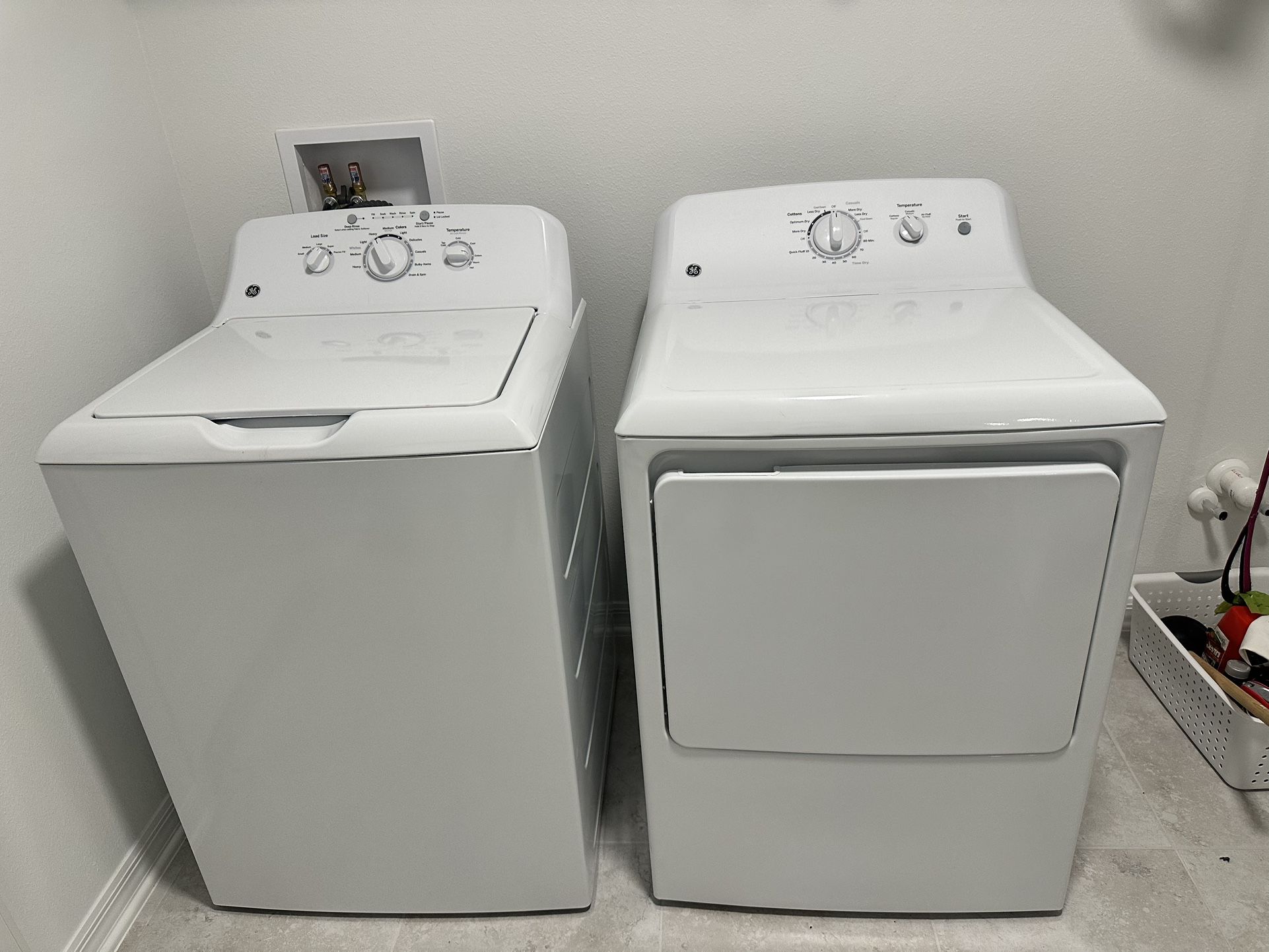 GE Electric Washer And Dryer White - Brand New