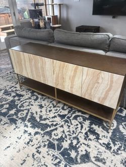 ✨ Modern Credenza / Sideboard Cabinet – Excellent Condition ✨