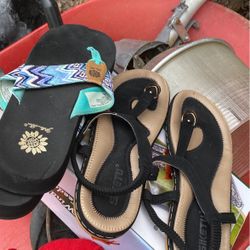 Sandles Size10 25 Dollars Redbox Size10 10 Dollars 