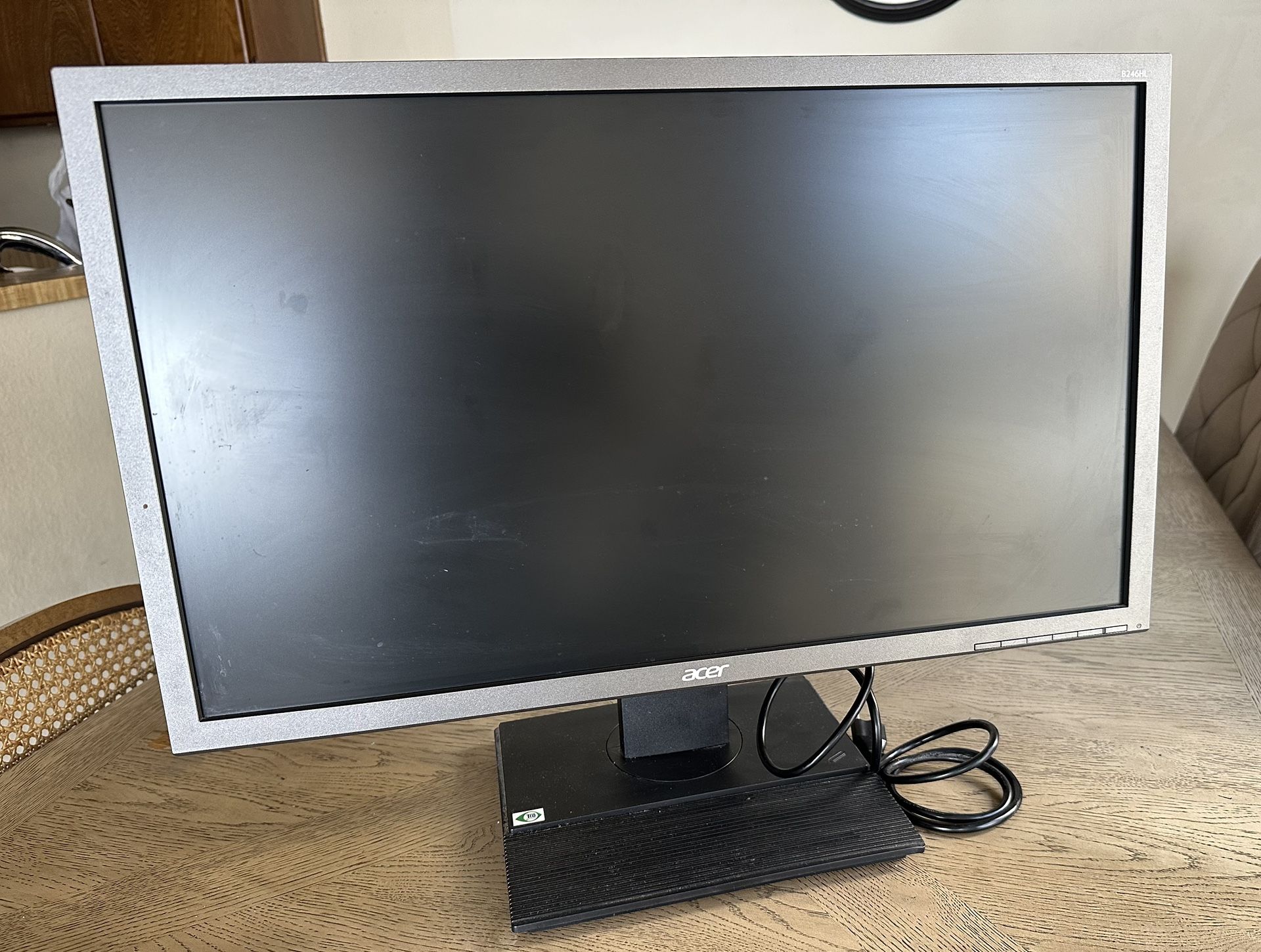 Acer Monitor B246HL 24" Full HD 1920 x 1080  - $30