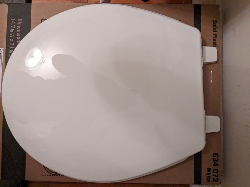White Toilet Seat and Cover