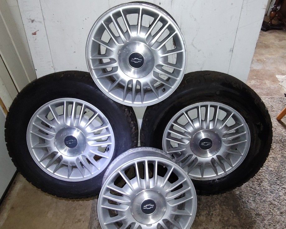 16 Inch Chevy Rims Set4 $80/Obo