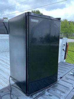 Mini fridge