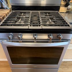 Whirlpool 5 burner range stove oven - gas -only 5 yrs old