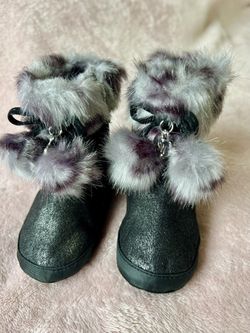 Stuart Weitzman Boots New! Size 4 months