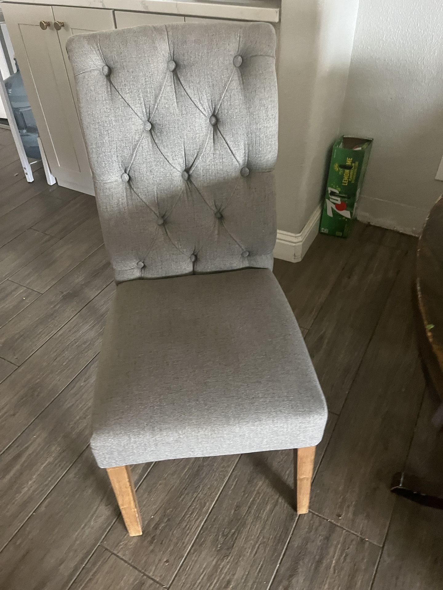 ASHLEY CHAIRS QUANTITY 4