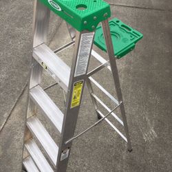 6 foot Aluminum Ladder