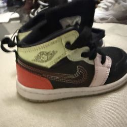 Nike Air Jordan 1 MID Toddler SE Shoes Size 8C AV5172-076) Glow In The Dark