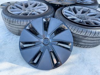 X4 Original 2024 18in photon tesla model 3 rims and hubcaps with tires 235/45R18