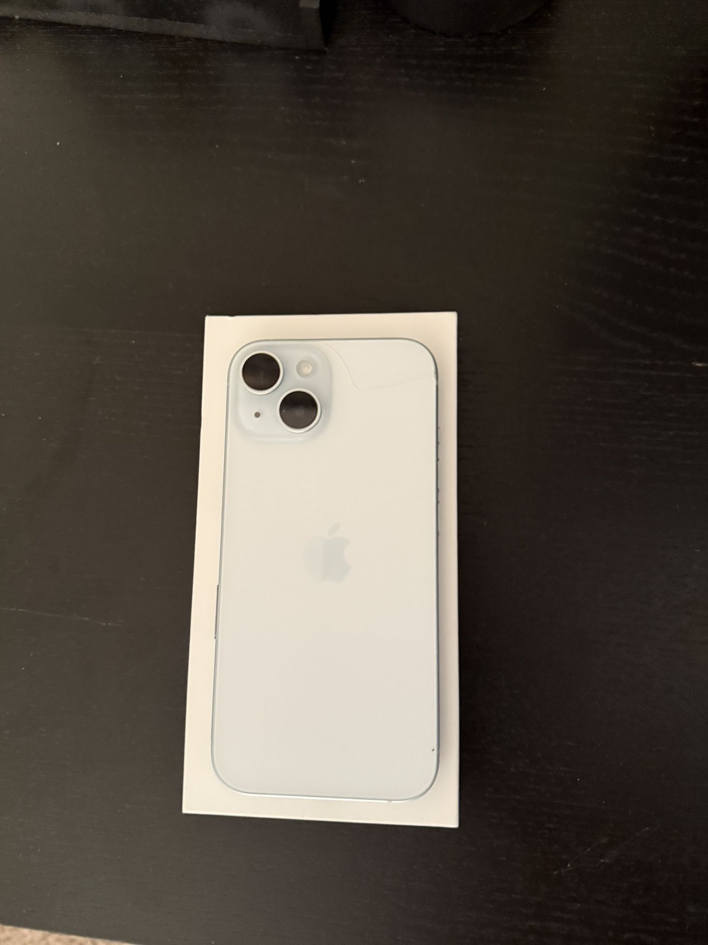 Iphone 15 (light Blue)