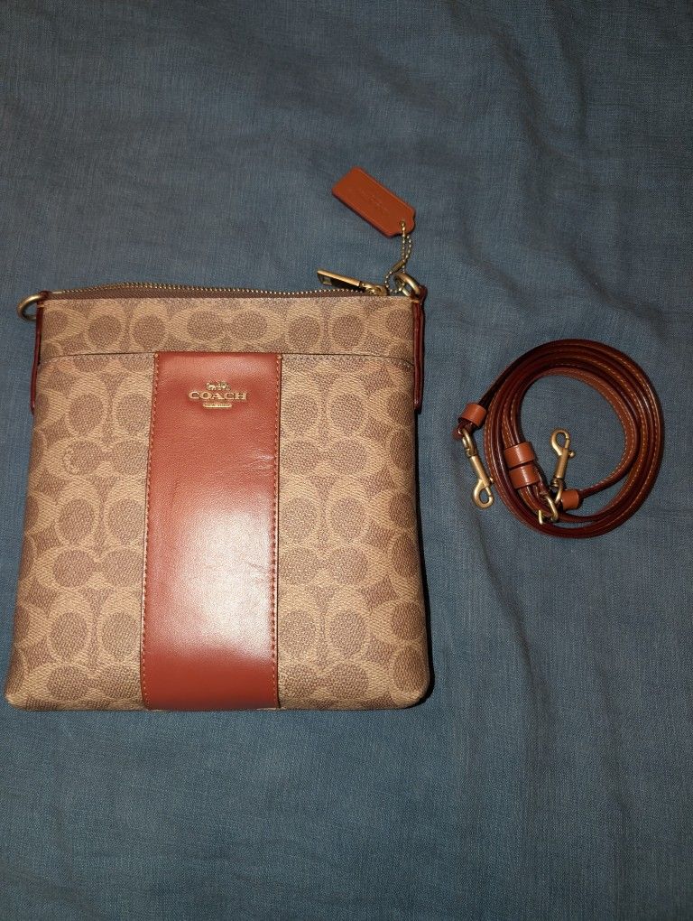 COACH Kitt Messenger Crossbody bag