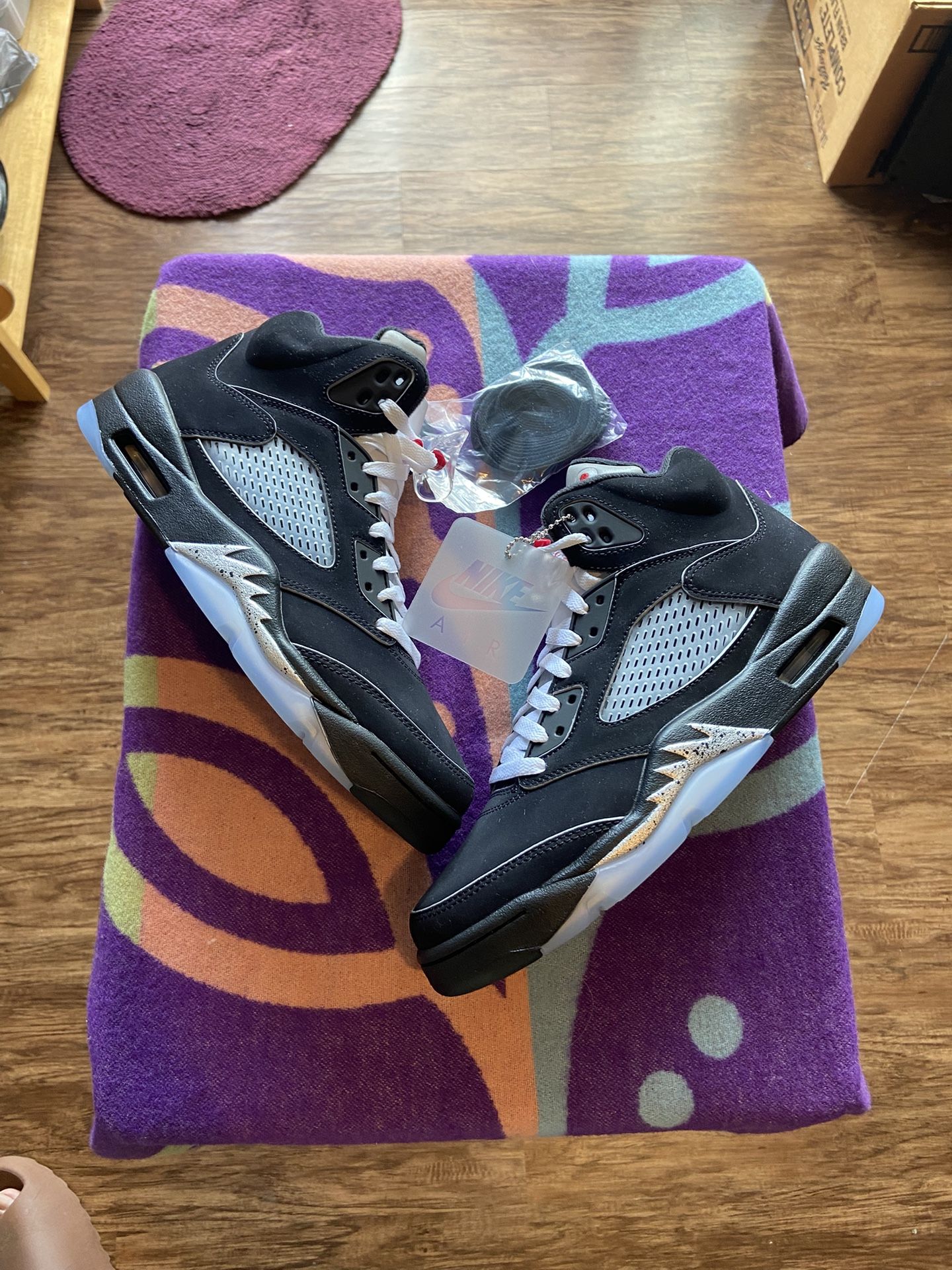 Jordan 5 Retro Black Metallic Reimagined Mens 9