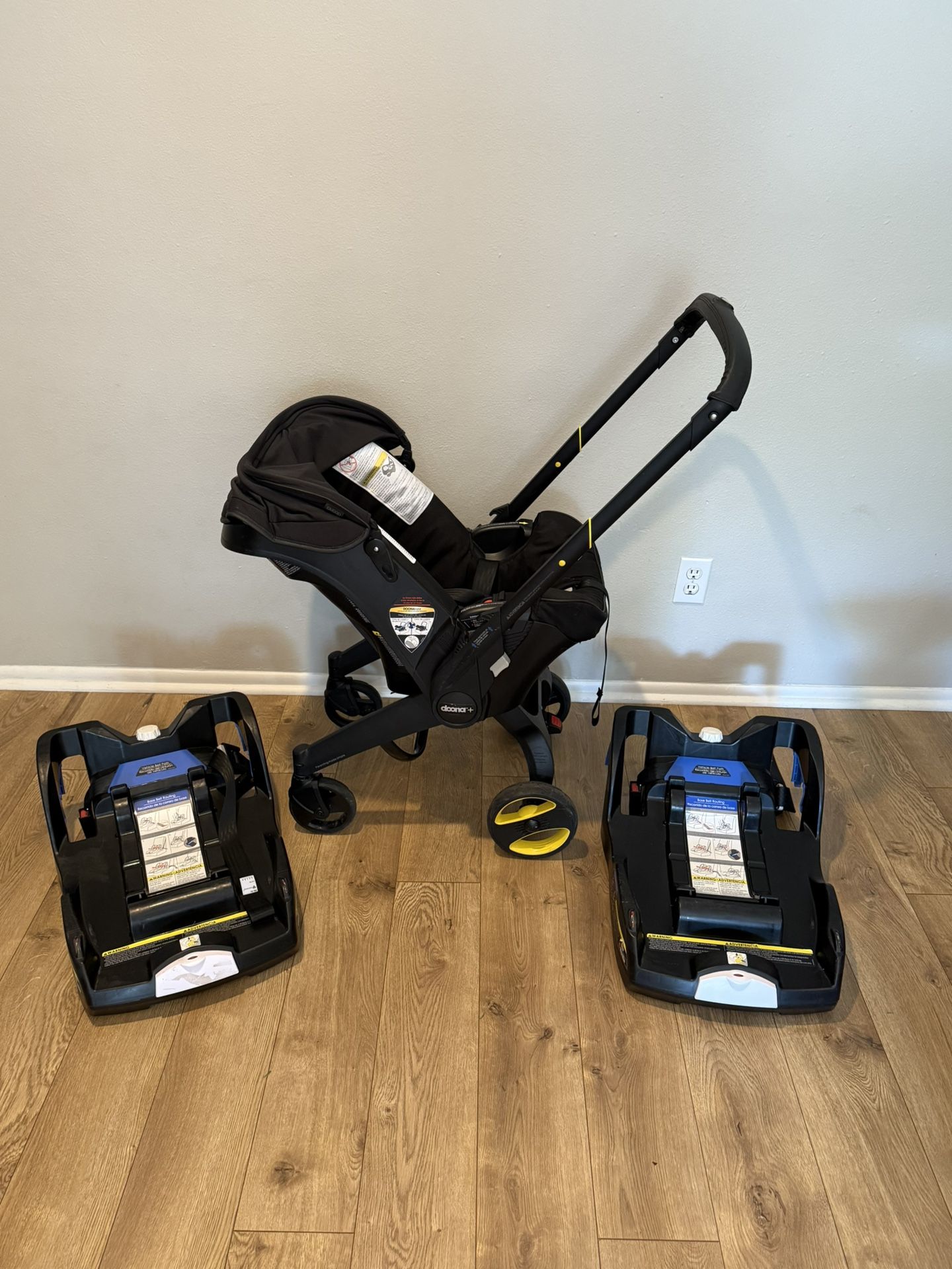 Doona car seat & stroller with 2 bases