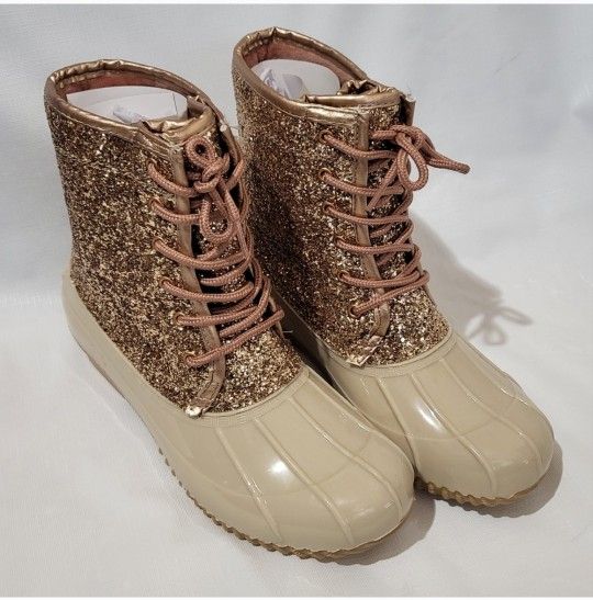 Womem Rain boots size 8
