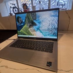 Dell Latitude 7420 i7-1185G7 32Ram 1TB 3840X2160 
Wifi. Bluetooth. Camera.hdmi. 
Usb.usb C.
Win 11 Good Battery-Charger 