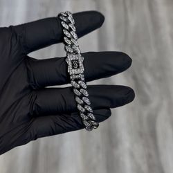 White Gold Bracelet With Stones