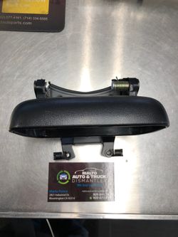 GM pickup tailgate handle