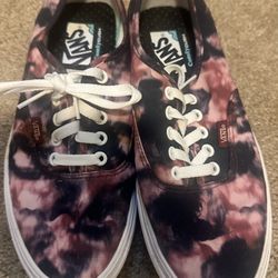Women’s Vans Size 7