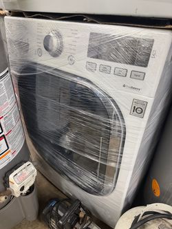 Lg Front Load Washer and Dryer Set