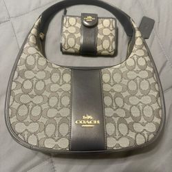 Coach Women’s Shoulder Bag