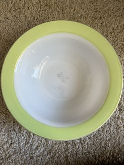 Pyrex Lime Green Rim Bowl 9" Vegetable Serving Vintage White Milk Glass