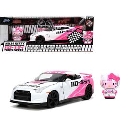 Hello Kitty Nissan GT-R