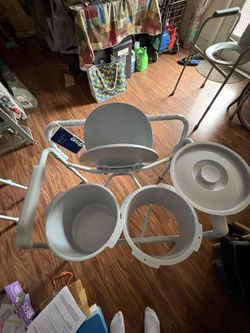 Drive Bariatric Commode (Item# 11117N-1/11117-2