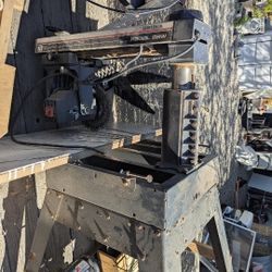 CRAFTSMAN RADIAL SAW ON STAND 