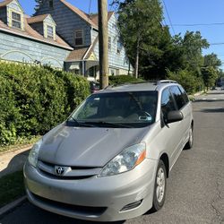 2008 Toyota Sienna