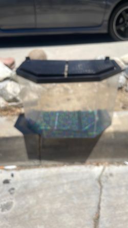 Good condition 1 gallon fish tank  with gravel