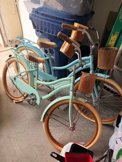 Huffy Beach Cruiser Bikes – Set of 2