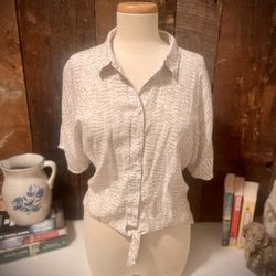 Nine West White Cropped Blouse Size XL
