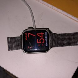 Series 8 Apple watch GPS
