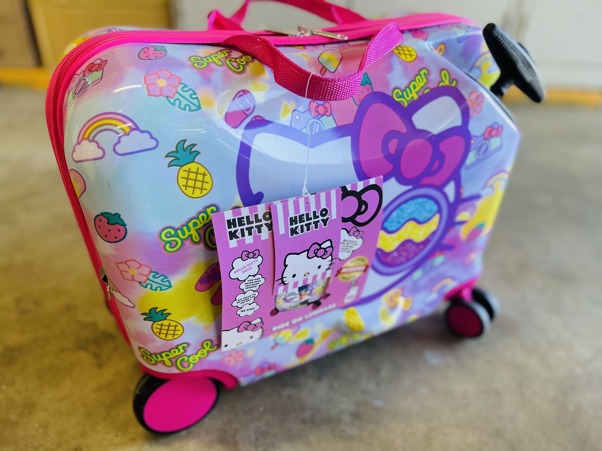 Hello Kitty I Luggage Ride On
