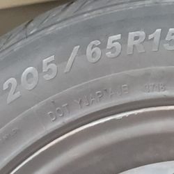 (4) 205/65R15 TIRES & WHEELS OF OF 2010 - 2013 FORD TRANSIT CONNECT 15X6 WHEELS (5X108 BOLT PATTERN),  (INCLUDES TPMS SENSORS, (4) OEM HUB CAPS & (20)
