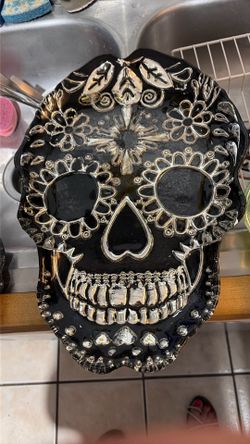 Skull dishes
