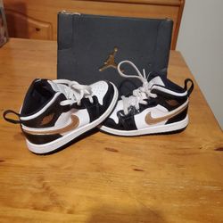 Nike Air Jordan  Size 9 Boys